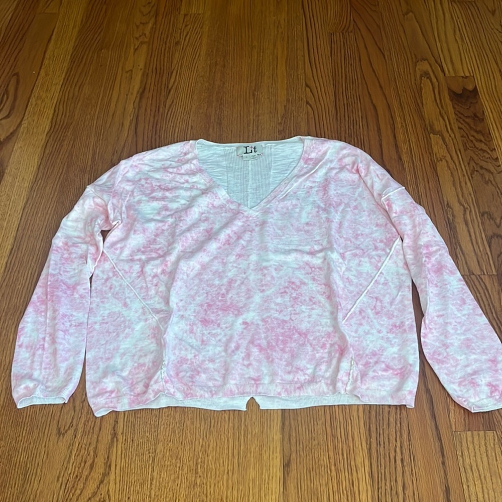 L + t Woman’s Pink Tie Dye V-neck Top Size S